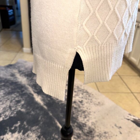 NWT Cyrus Soft Cream Cable Knit Turtleneck Sweater XS Classic Careerwear Money - Picture 11 of 12